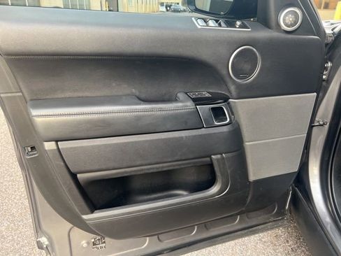 Used 2019 Land Rover Range Rover Sport HSE image 9