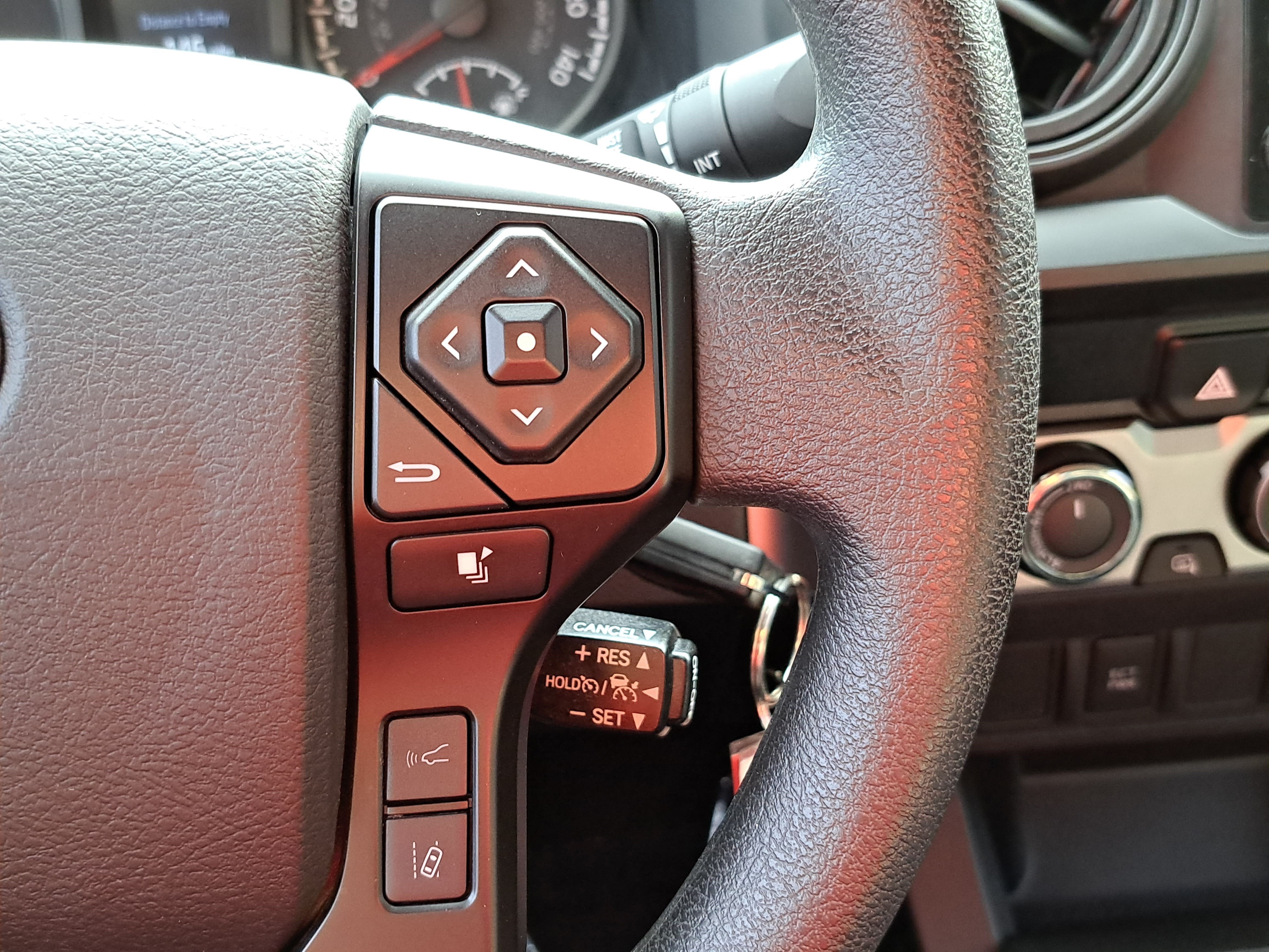 Used 2022 Toyota Tacoma SR AWD/4WD image 17