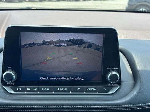 Used 2023 Nissan Rogue S image 20