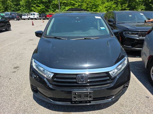 Used 2023 Honda Odyssey EX-L image 2