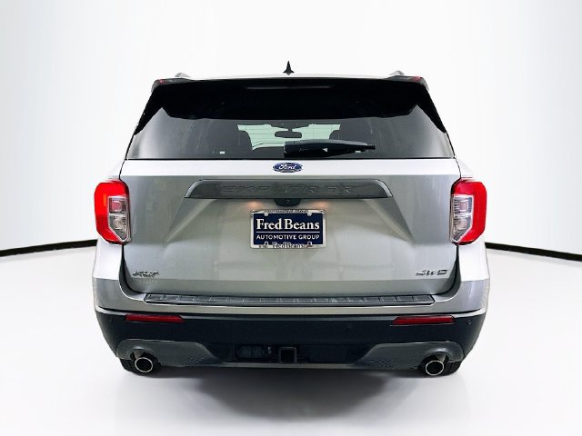 Used 2023 Ford Explorer XLT w/ Equipment Group 202A AWD/4WD image 7