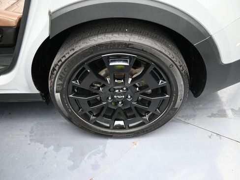 Used 2022 Kia Telluride SX w/ SX Prestige Package image 26