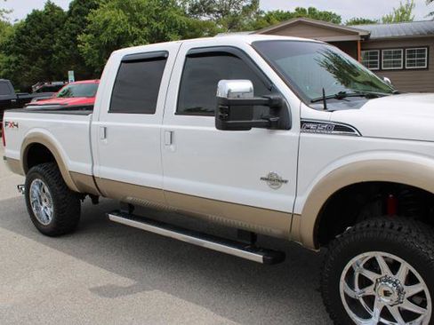Used 2011 Ford F350 Lariat w/ Lariat Interior Pkg AWD/4WD image 10