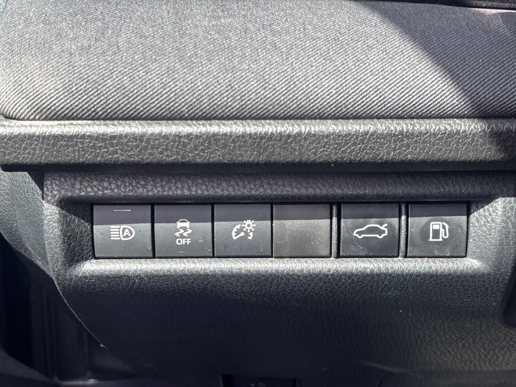 Used 2025 Toyota Camry LE FWD image 24