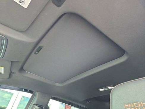 Certified 2025 Chevrolet Silverado 1500 High Country w/ Midnight Edition AWD/4WD image 19