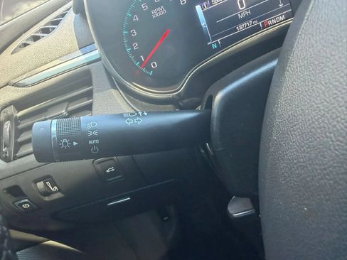 Used 2019 Chevrolet Impala LT FWD image 16