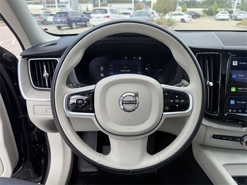 Certified 2023 Volvo XC60 T8 Ultimate w/ Climate Package image 18