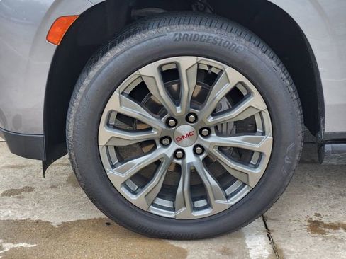 Used 2022 GMC Yukon Denali image 10