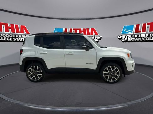 Used 2022 Jeep Renegade Limited w/ Sun, Sound & Wheels Group AWD/4WD image 9