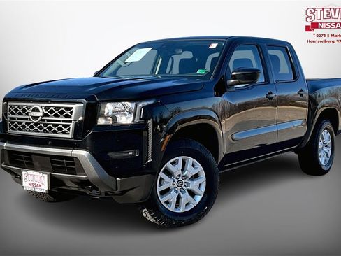Used 2023 Nissan Frontier SV image 3