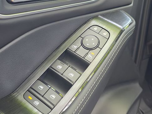 New 2026 Nissan Rogue Platinum AWD/4WD image 16