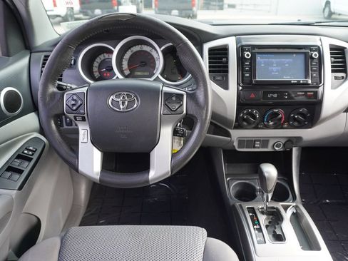 Used 2014 Toyota Tacoma PreRunner w/ TRD Off-Road Package RWD image 10