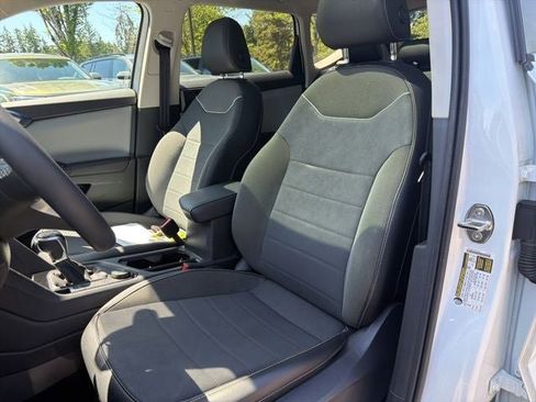 Certified 2023 Volkswagen Taos SE AWD/4WD image 17