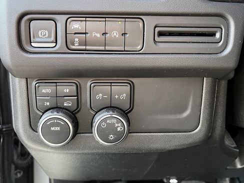 Used 2023 Chevrolet Tahoe LT AWD/4WD image 23