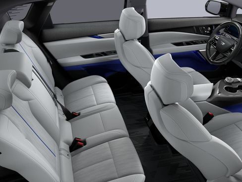 New 2026 Cadillac Optiq Luxury 2 w/ LPO, Floor Liner Package image 35