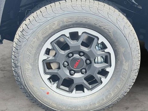 New 2026 Toyota Tacoma TRD Off-Road AWD/4WD image 9