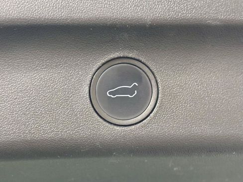 Used 2023 Tesla Model Y Performance AWD/4WD image 37