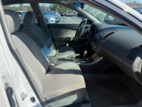 Used 2005 Nissan Altima 2.5 S w/ (S02) Side Airbags Pkg image 13