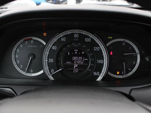 Used 2017 Honda Accord LX image 10