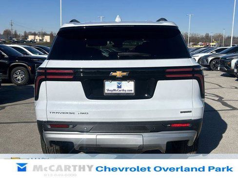 New 2026 Chevrolet Traverse LT w/ Enhanced Driving Package AWD/4WD image 7