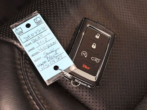 Used 2023 Jeep Wagoneer Series II image 19