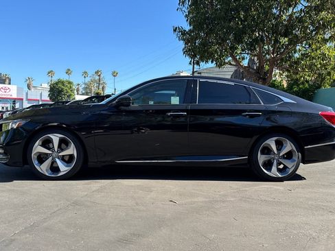 Used 2019 Honda Accord Touring image 7