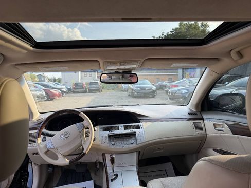 Used 2009 Toyota Avalon Limited FWD image 9