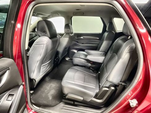 Used 2018 Buick Enclave Essence FWD image 22