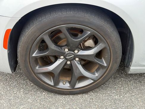 Used 2023 Chrysler 300 S RWD image 10