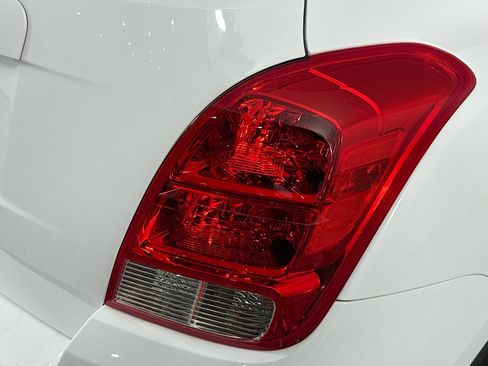 Used 2019 Chevrolet Trax LS w/ Tint and Cruise Package image 32