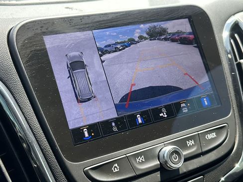 Used 2024 Chevrolet Equinox RS w/ RS Leather Package FWD image 19