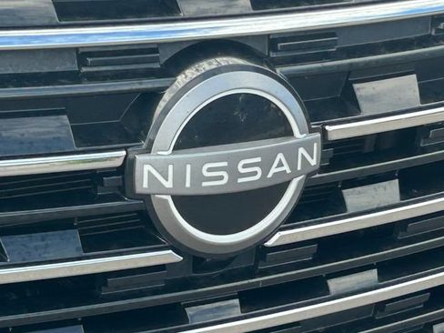 Used 2025 Nissan Rogue SV AWD/4WD image 11