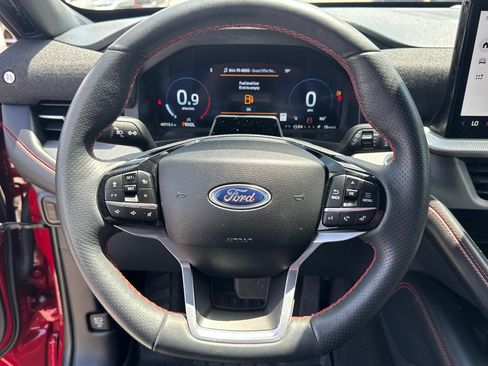 Used 2025 Ford Explorer ST-Line AWD/4WD image 16