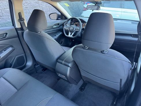 Used 2025 Nissan Altima 2.5 SV FWD image 16