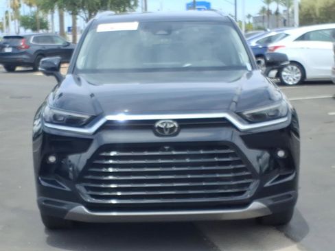 Certified 2024 Toyota Grand Highlander FWD image 2