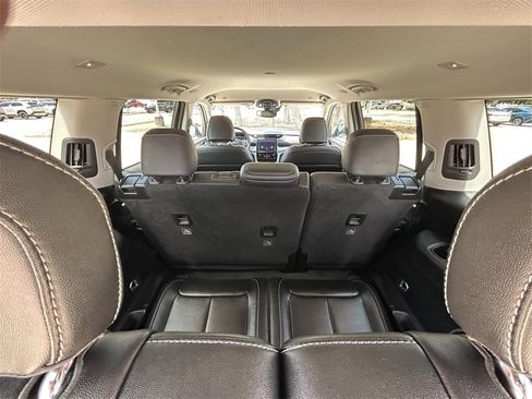 Used 2023 Jeep Grand Cherokee L Limited image 16