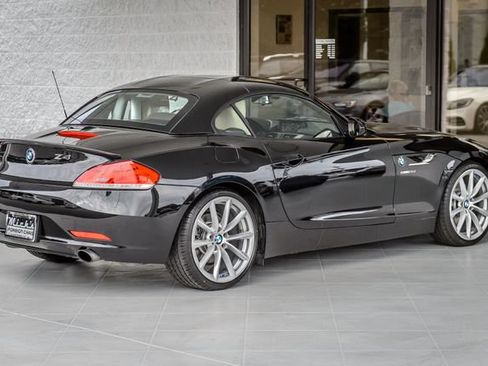 Used 2011 BMW Z4 sDrive35i RWD image 15