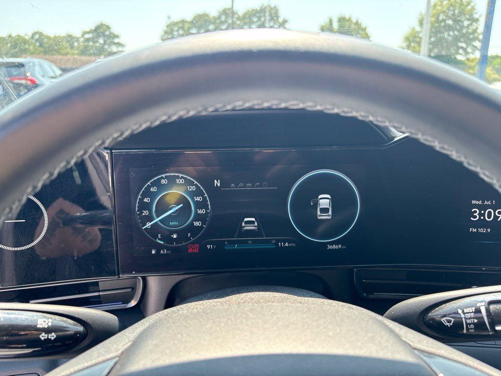 Used 2022 Hyundai Elantra N FWD image 23
