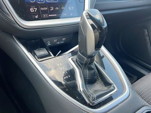Used 2020 Subaru Outback Premium AWD/4WD image 14