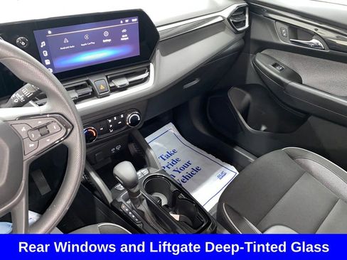 Used 2025 Chevrolet TrailBlazer LS w/ LS Convenience Package AWD/4WD image 16
