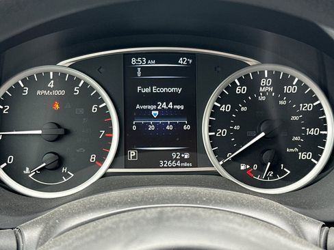 Used 2018 Nissan Sentra S image 31