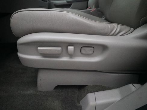 Used 2015 Honda Odyssey EX-L image 32