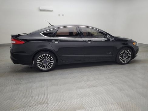 Used 2018 Ford Fusion Titanium image 11