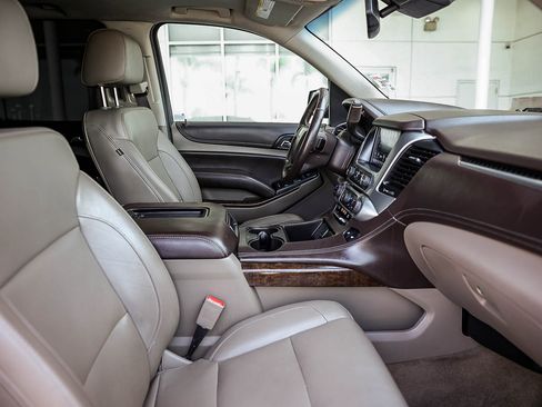 Used 2018 Chevrolet Tahoe LT image 23