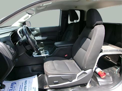 Used 2022 Chevrolet Colorado LT w/ Fleet Safety Package RWD image 10