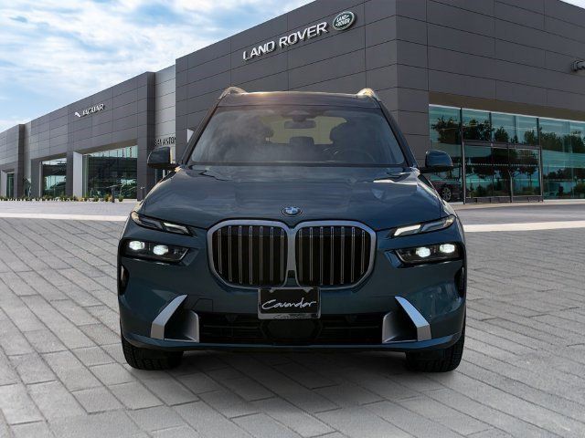Used 2026 BMW X7 xDrive40i AWD/4WD image 8
