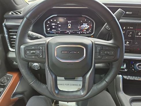 Used 2025 GMC Sierra 2500 Denali Ultimate AWD/4WD image 17