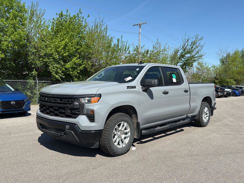 Used 2024 Chevrolet Silverado 1500 W/T w/ Z71 Off-Road Package AWD/4WD image 7