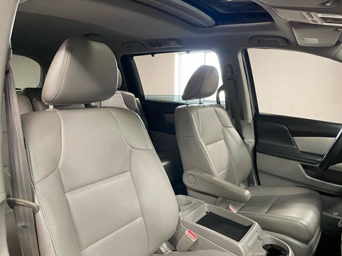 Used 2014 Honda Odyssey EX-L image 24