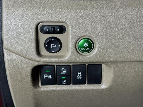 Used 2021 Honda Pilot Touring image 11